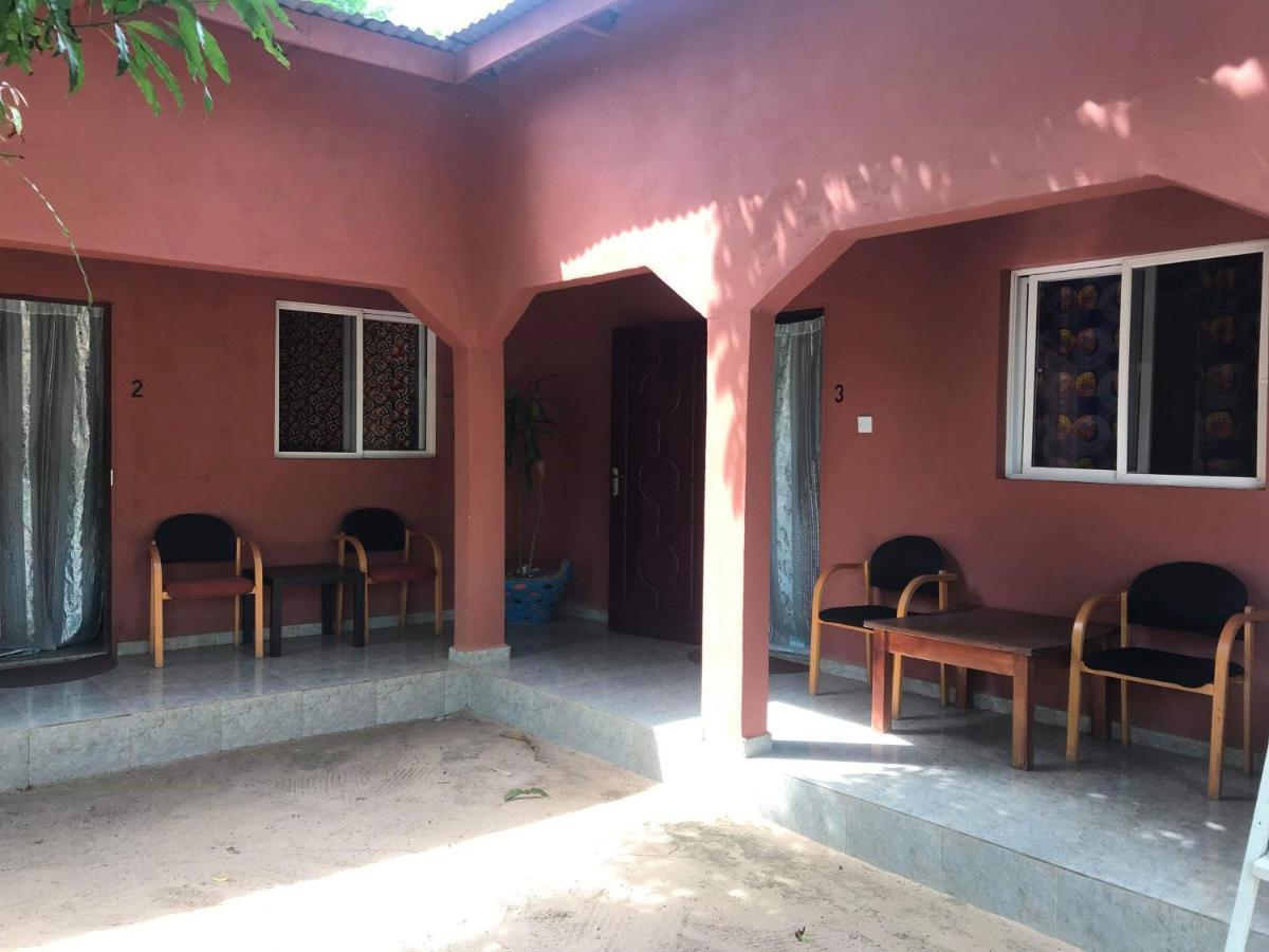 The Gunjur Project Lodge Luaran gambar